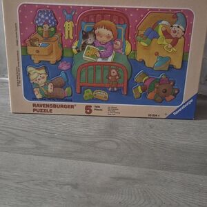 Ravensburger Puzzle - Vibrant Kids' Room with Toys